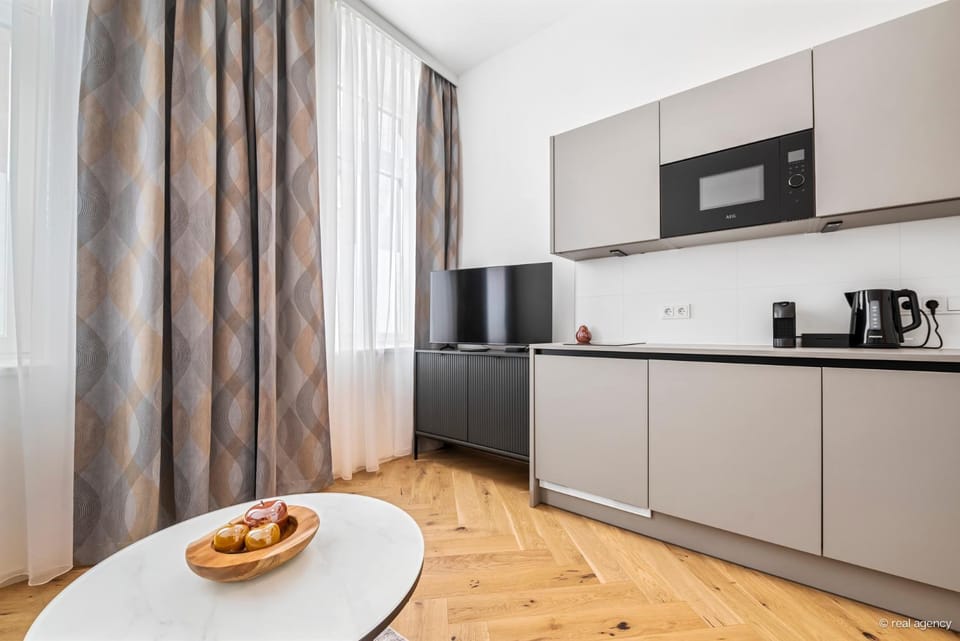 Coffee/tea facilities, Kitchen or kitchenette
