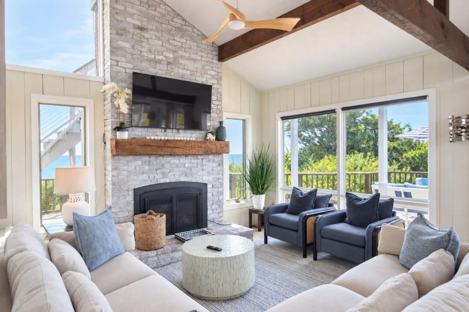 Unique waterfront home with stunning views House in Wellfleet