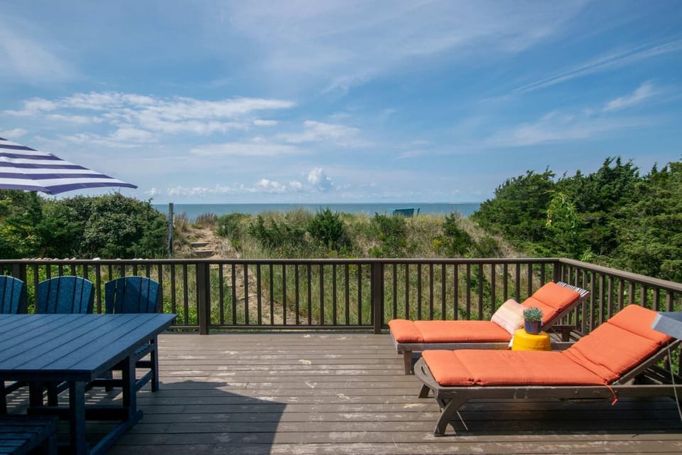 Unique waterfront home with stunning views House in Wellfleet