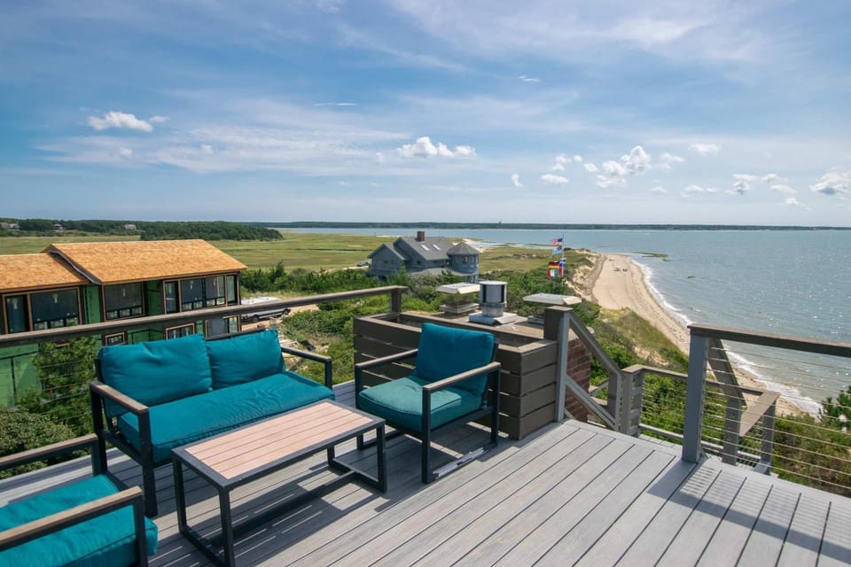 Unique waterfront home with stunning views House in Wellfleet