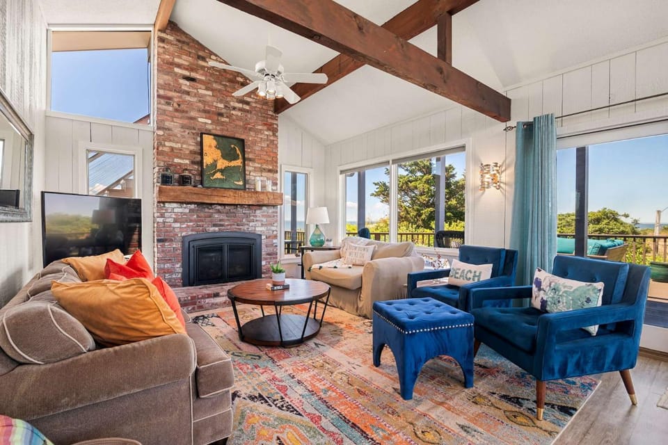 Unique waterfront home with stunning views House in Wellfleet