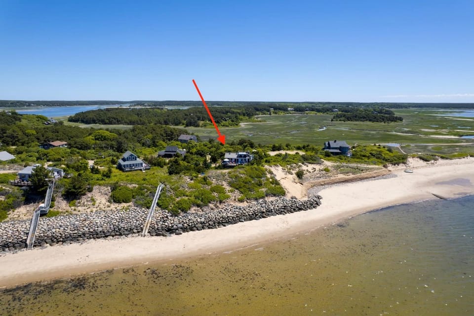 Unique waterfront home with stunning views House in Wellfleet