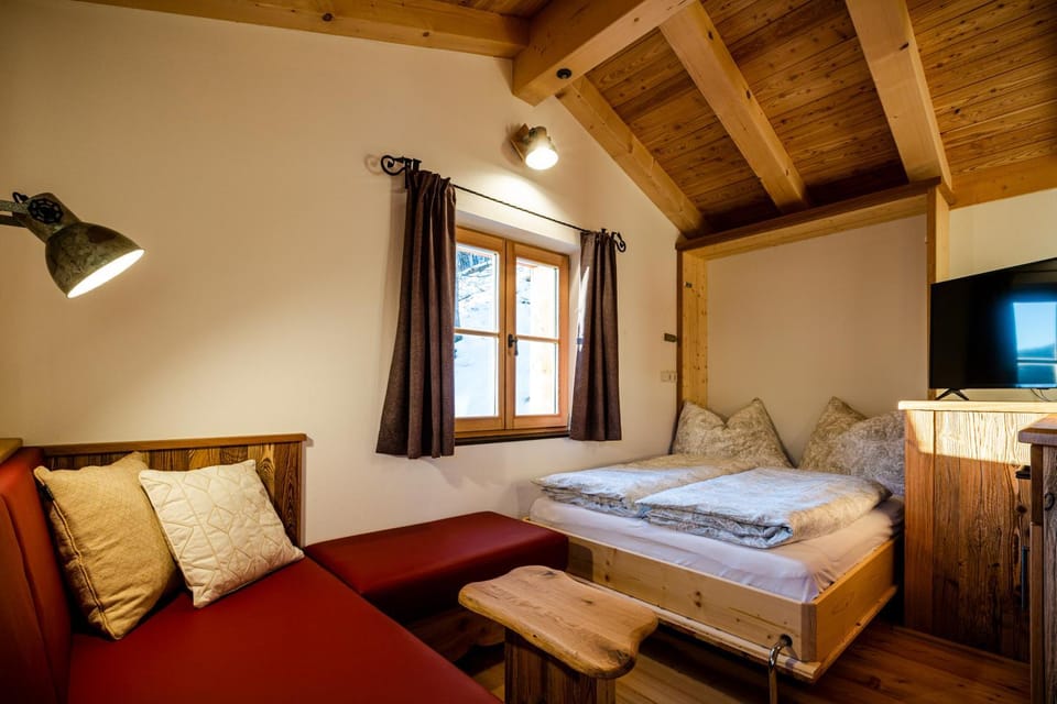 Bed, Living room, Bedroom