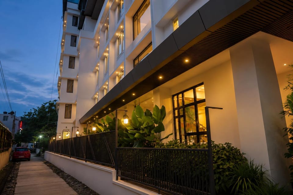 Property building, Street view