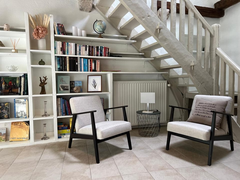 Library, Living room
