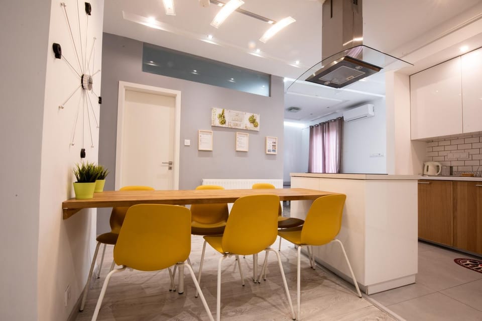 Modern Downtown Retreat at Akácfa 36 Apartment in Budapest