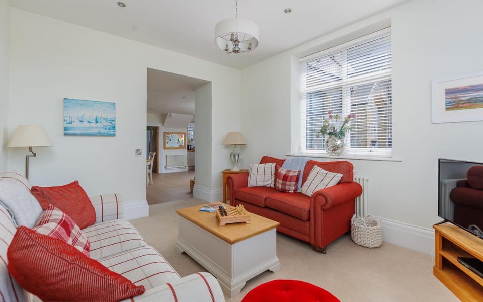 Communal lounge/ TV room, Living room