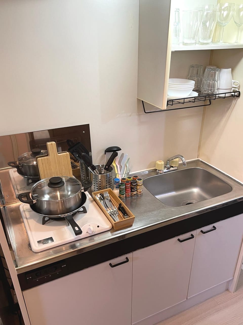 #1 新宿まで2分! 清潔で安全な部屋! WiFi無料! Apartment in Shinjuku