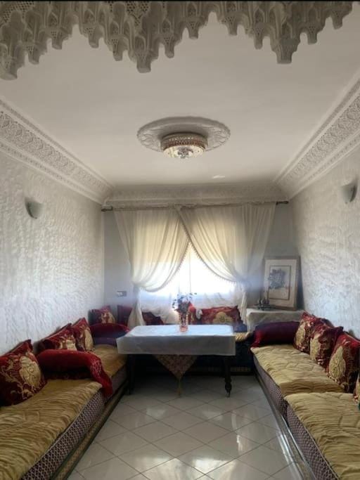 Living room, Photo of the whole room, Seating area