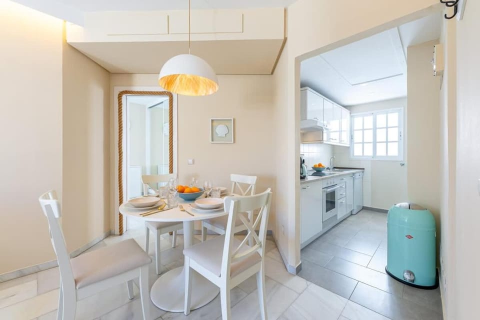 Vivendos - BN02 - Puerto Marina Apartment in Benalmadena