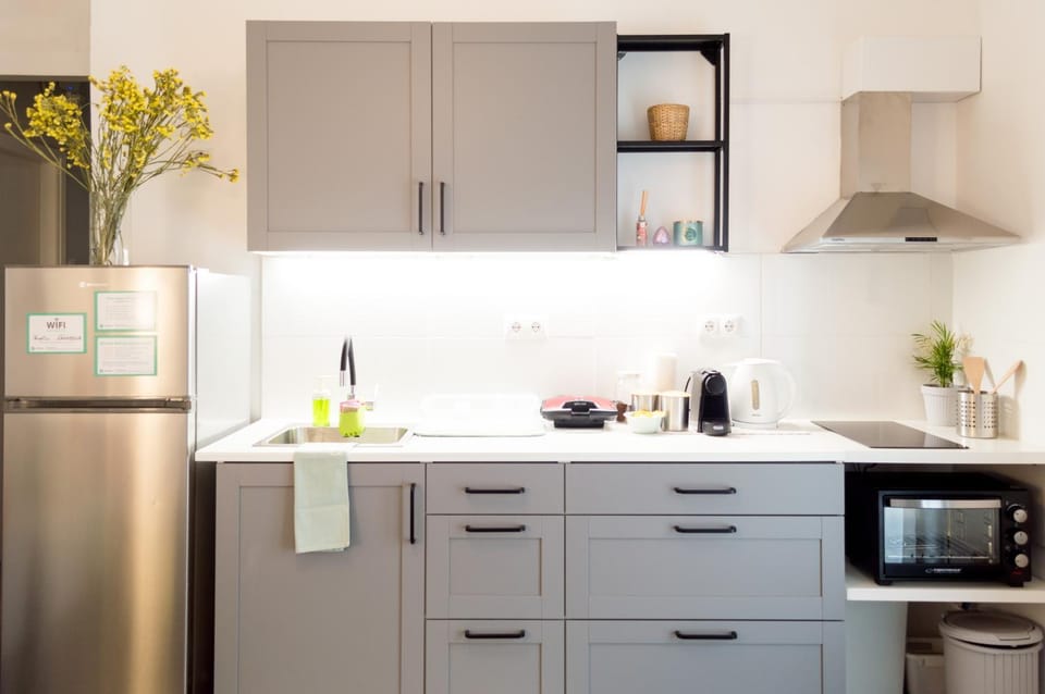 Coffee/tea facilities, Kitchen or kitchenette, oven, toaster