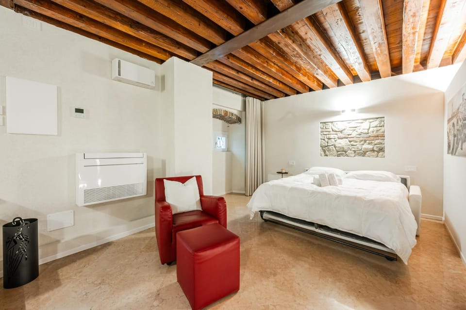 Retreat Centro Antico elegante in Palazzo storico Apartment in Verona