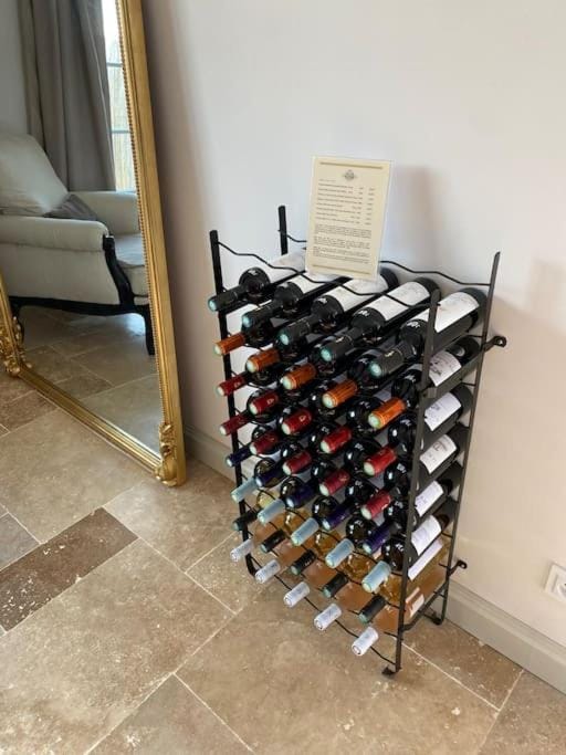 Lounge or bar, Alcoholic drinks