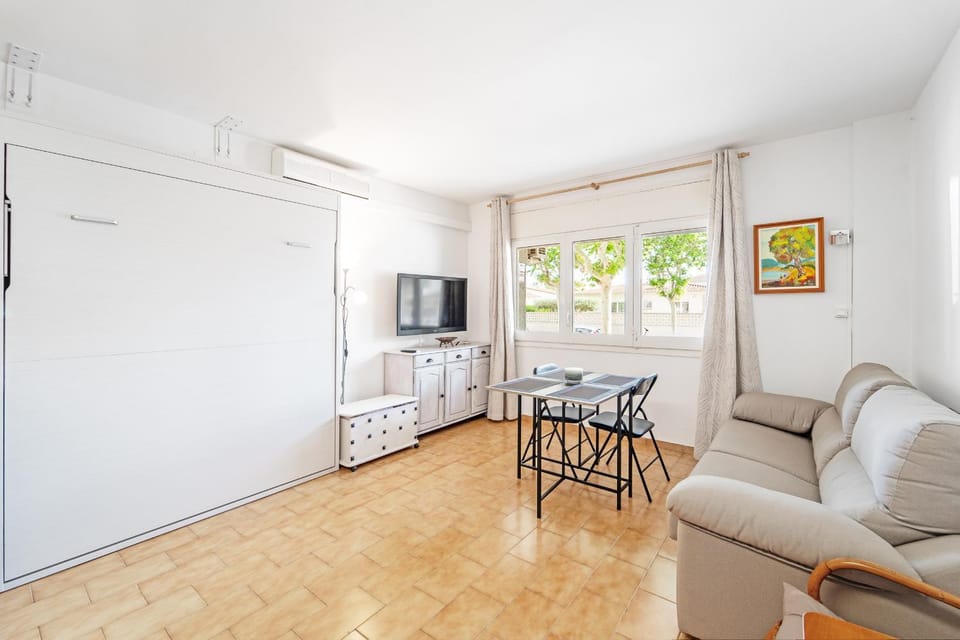 Living room, air conditioner
