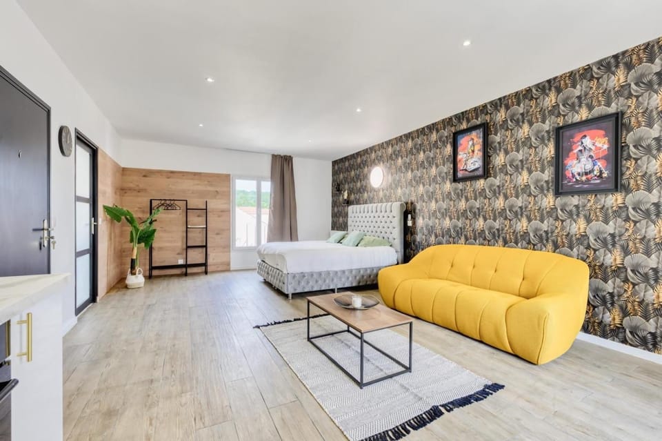 Studio 1 Apartment in Île-de-France