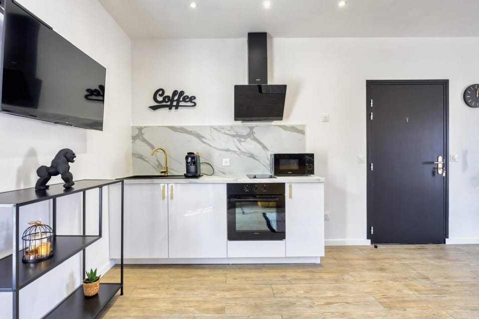 Studio 1 Apartment in Île-de-France