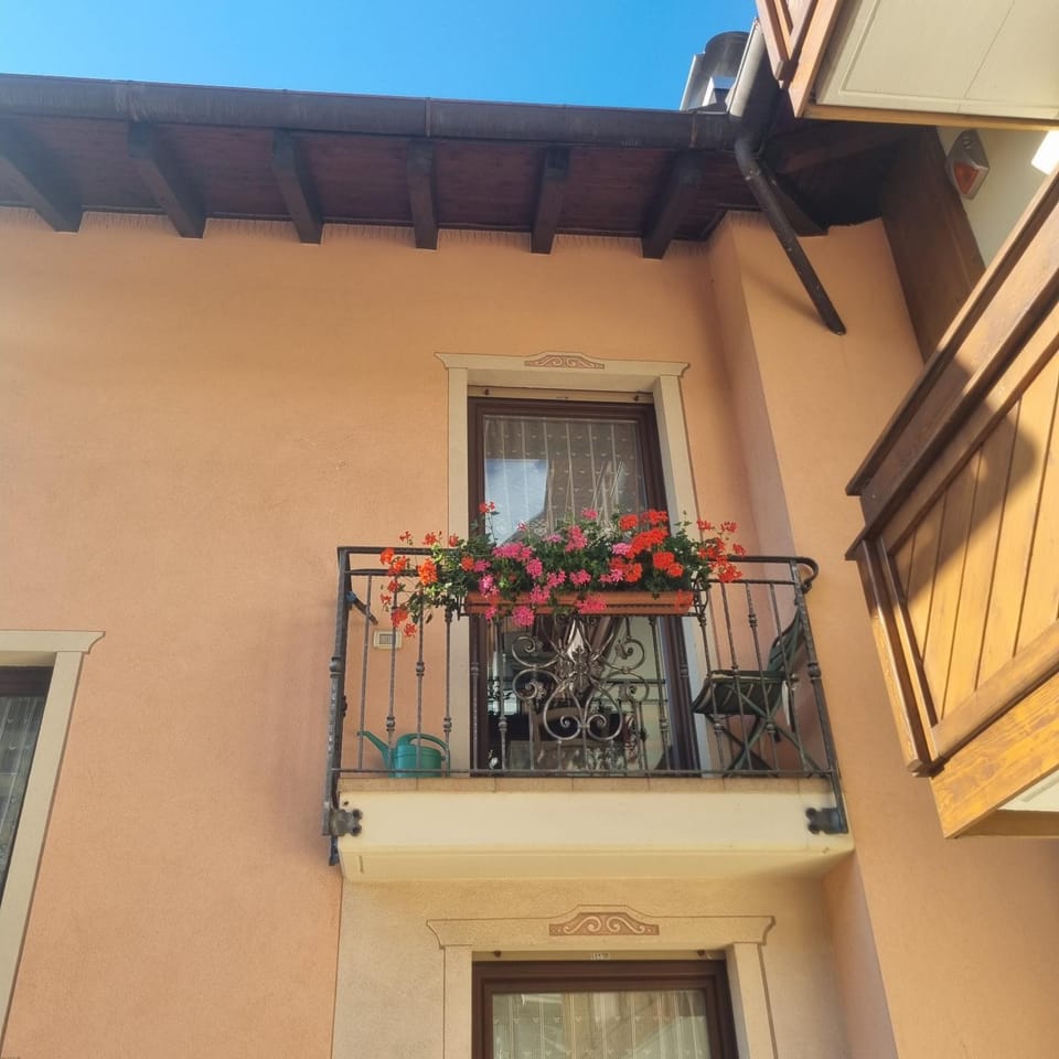 Property building, Balcony/Terrace