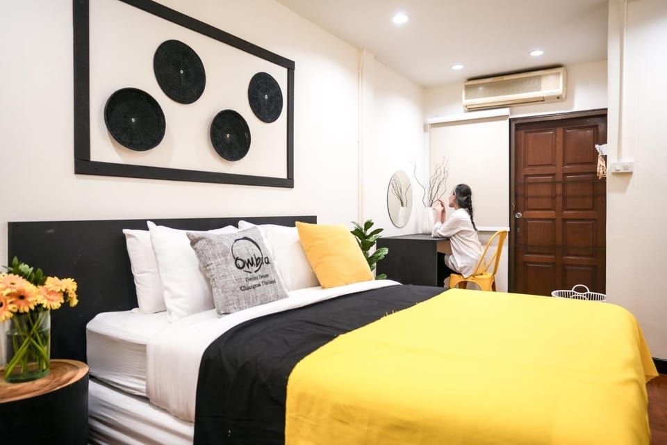 Bed, Photo of the whole room, Bedroom, air conditioner