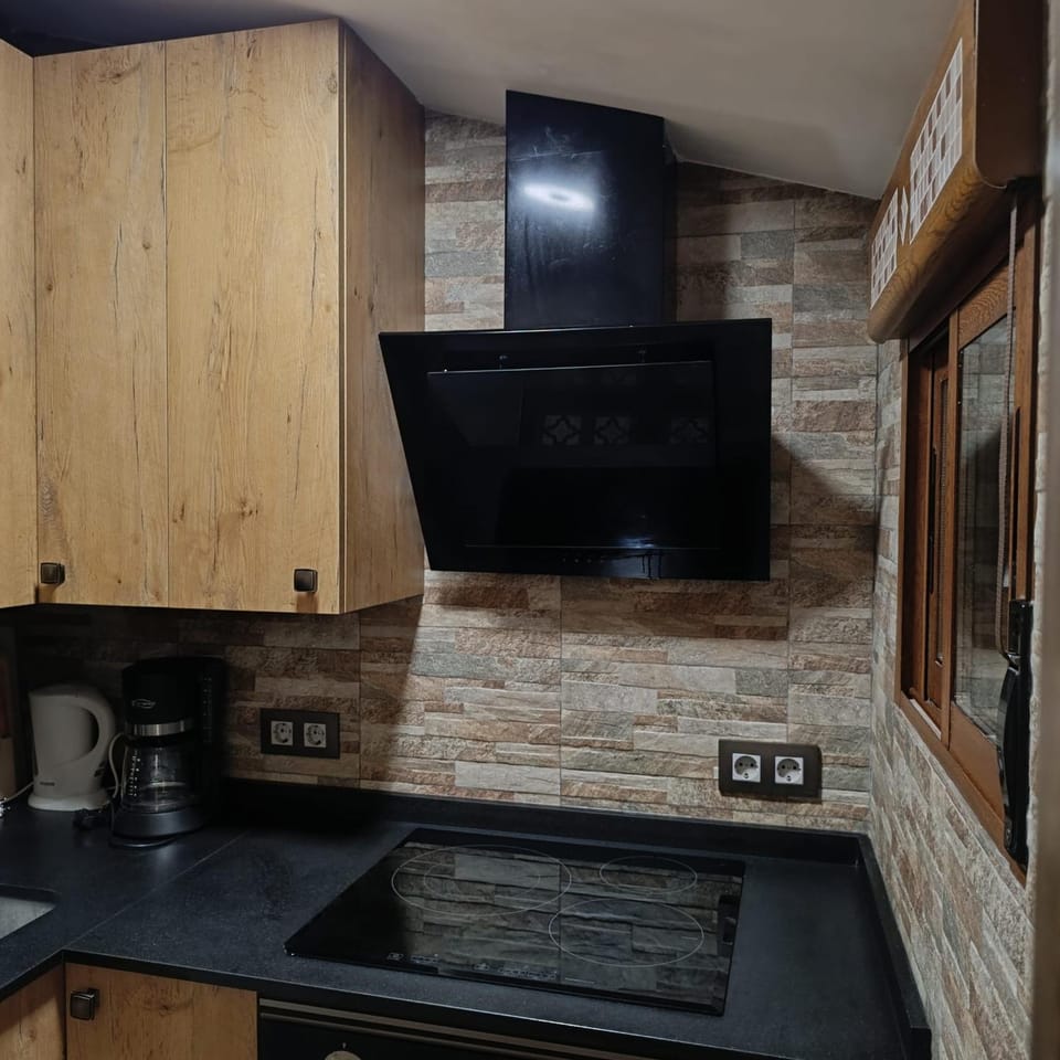 Solana de Luche, casa independiente tipo loft con terraza en Puerta del Ángel Apartment in Madrid