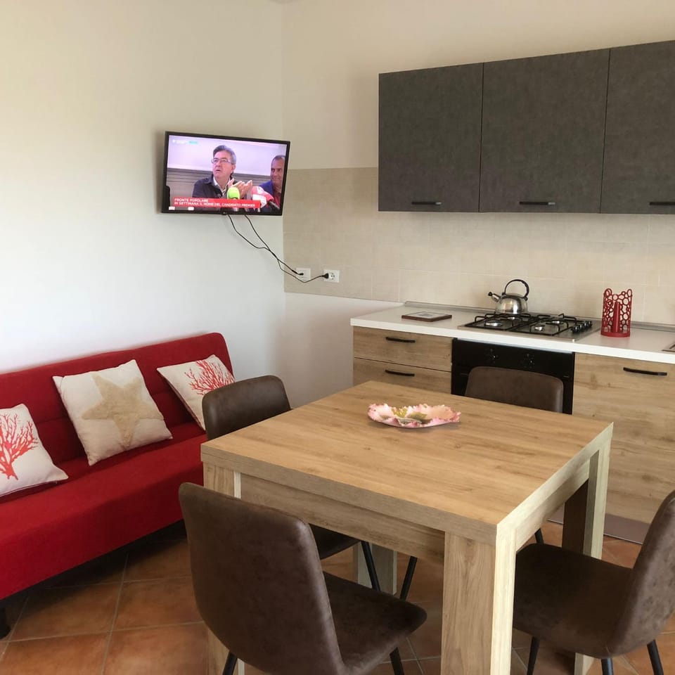 TV and multimedia, Kitchen or kitchenette, Dining area