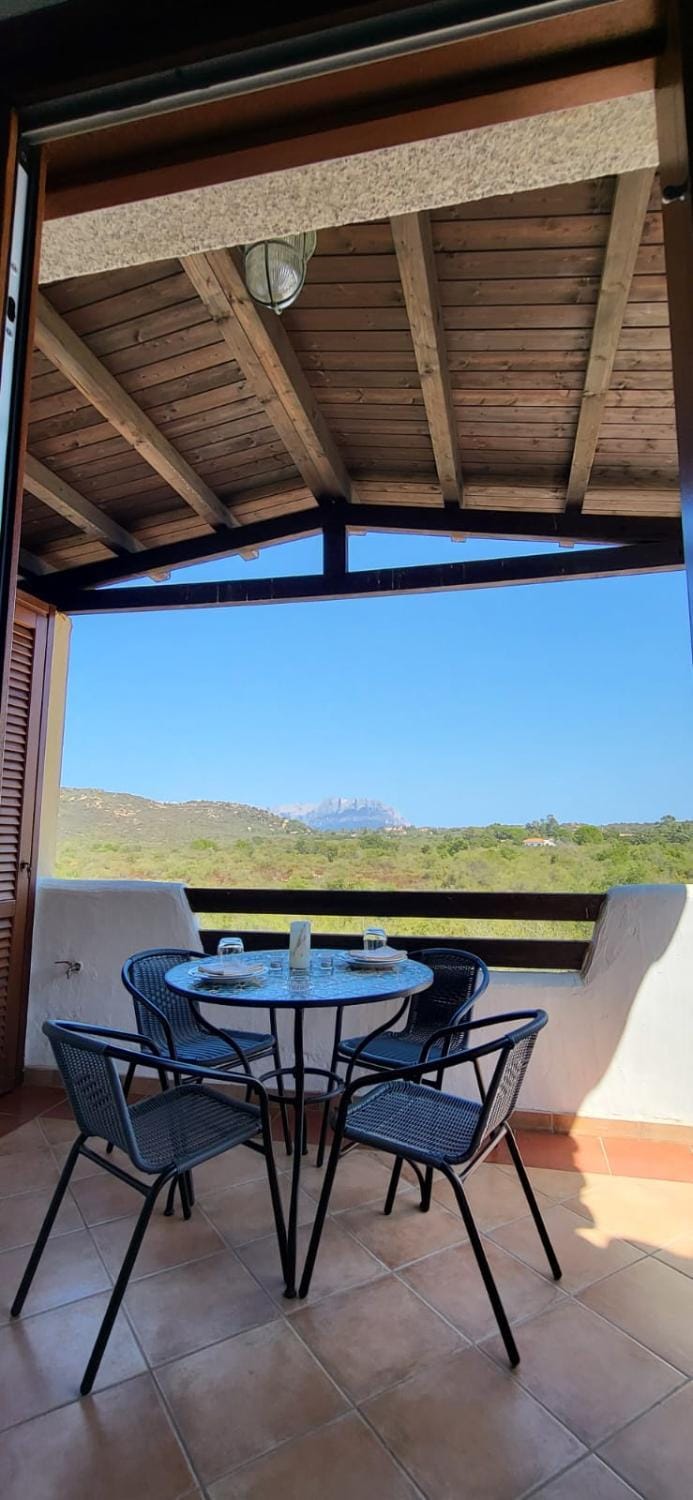 Patio, Day, Natural landscape, View (from property/room), Balcony/Terrace, Dining area