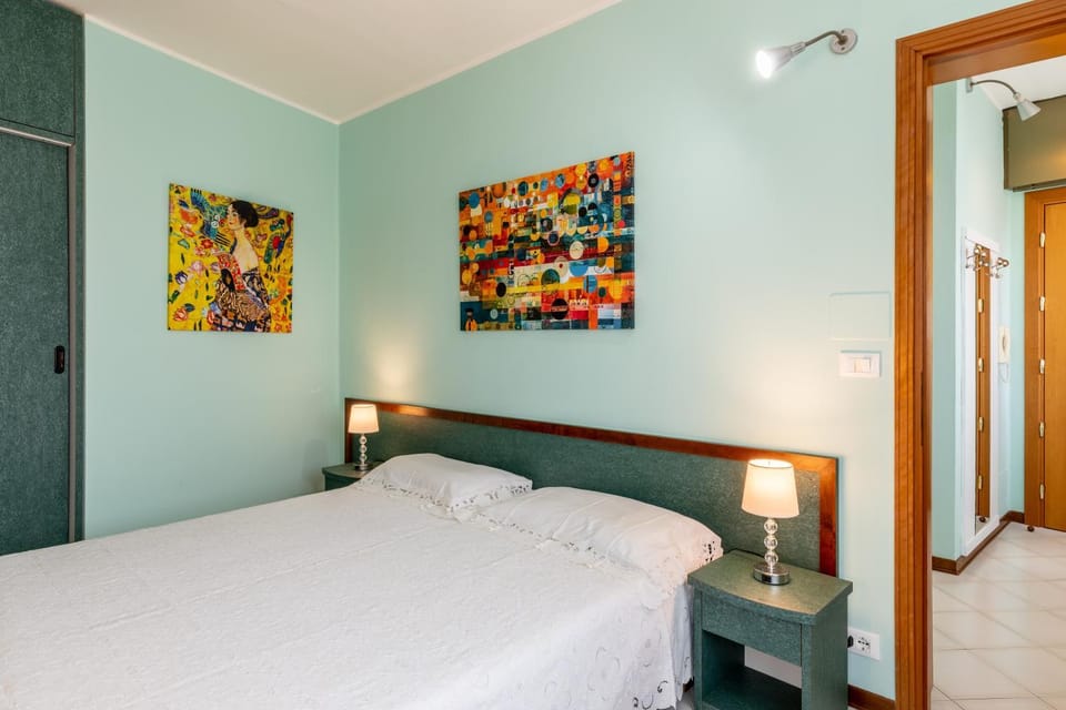 Living room, Bedroom