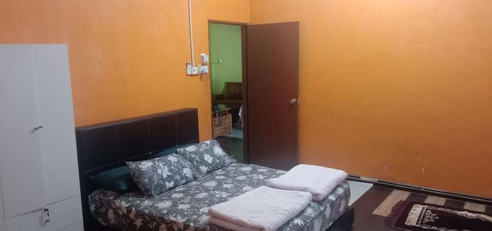 Homestay sungai besar House in Selangor, Malaysia