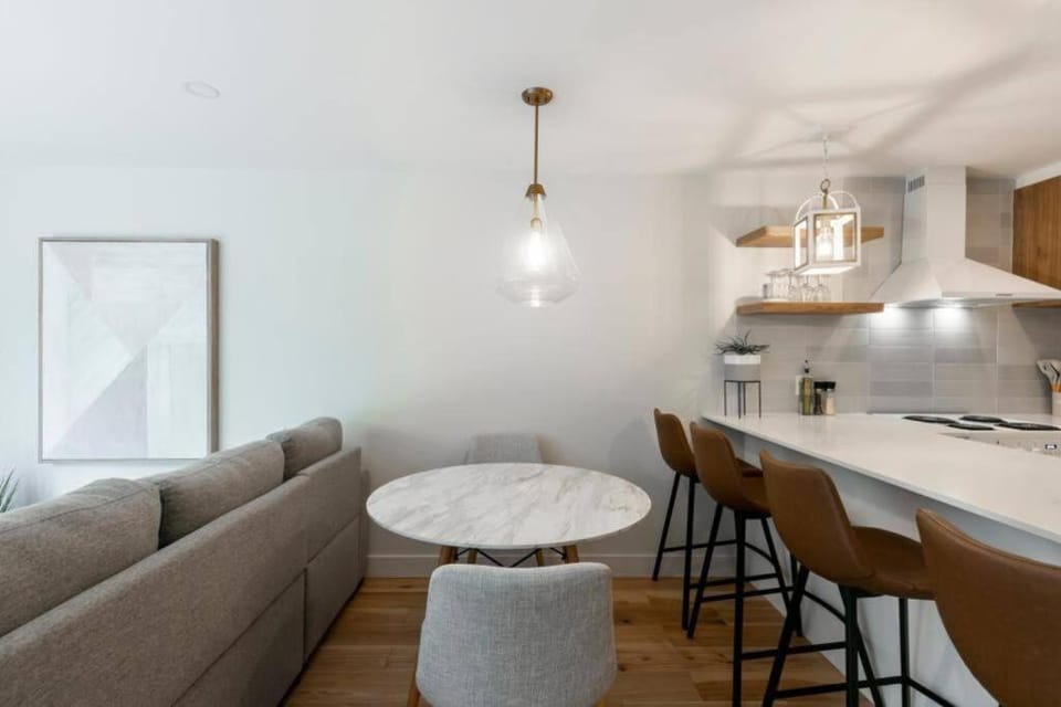 Modern Lodge Pool & Spa Mont-Tremblant Apartment in Mont-Tremblant