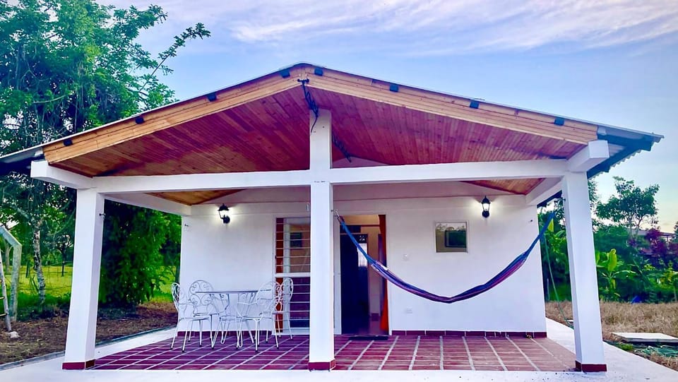 Property building, Facade/entrance, Off site, Balcony/Terrace, internet