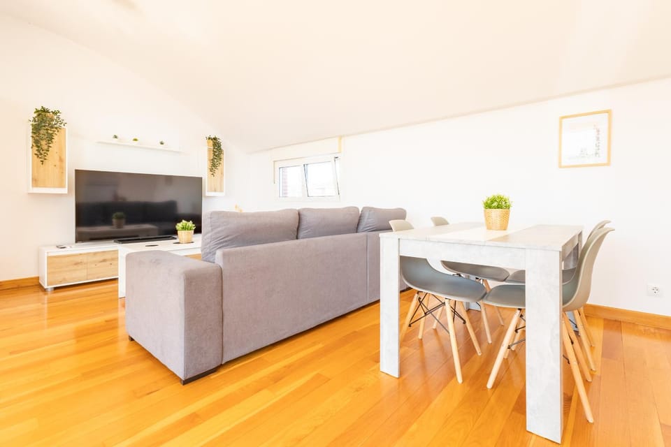 Ático Duplex Santander I Terraza I Vistas al Mar I Parking I Wifi Apartment in Santander