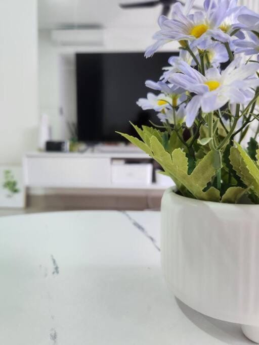 Luxury Spacious 4 Bedroom Suite - Cheras Maluri MRT Apartment in Federal Territory of Kuala Lumpur