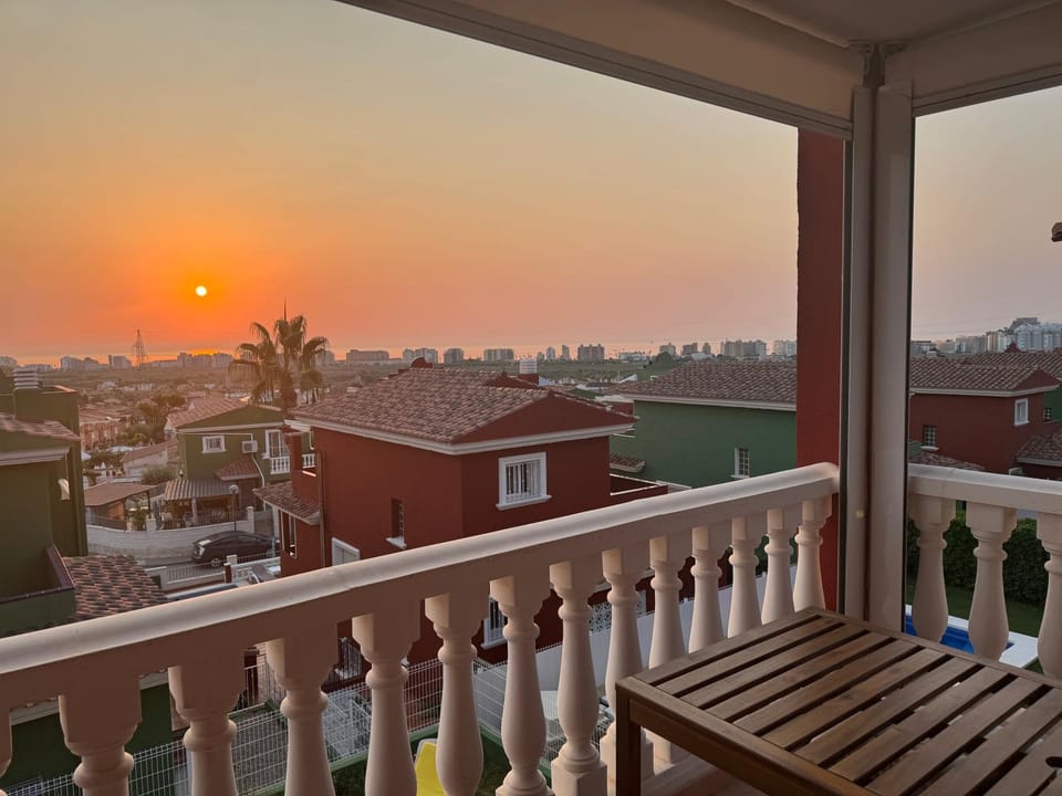 View (from property/room), Balcony/Terrace, Sunrise