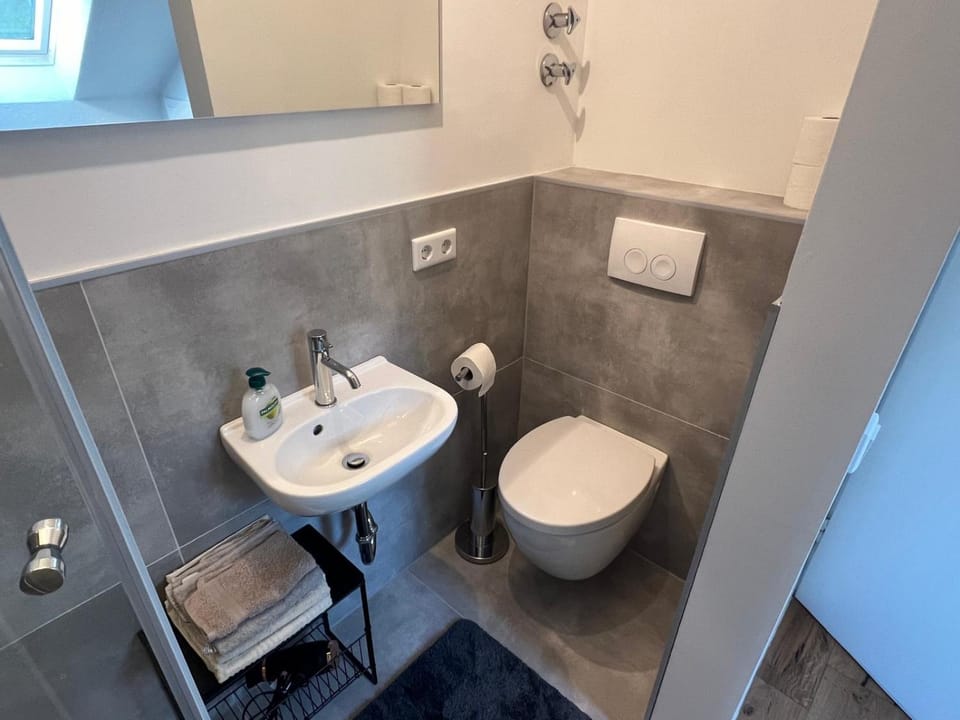 Toilet, Bathroom