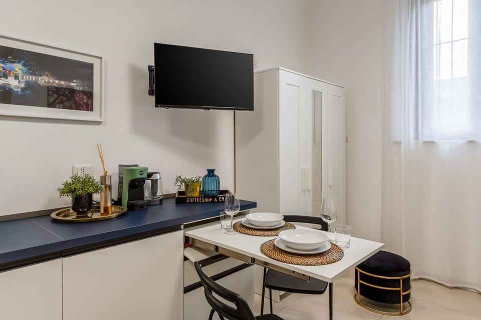 TV and multimedia, Kitchen or kitchenette, Dining area