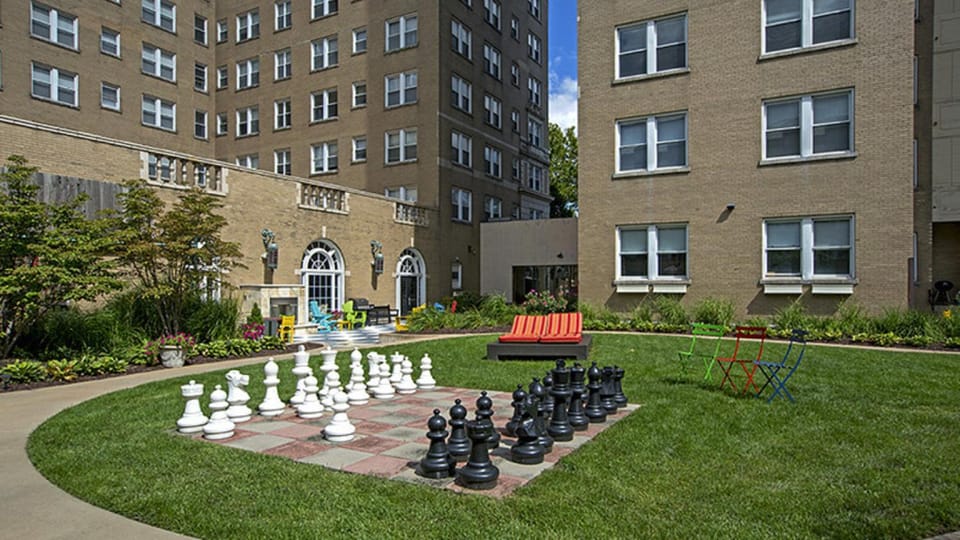 Landing at 275 on the Park - Annex - 1 Bedroom in De Baliviere Place Apartment in Saint Louis