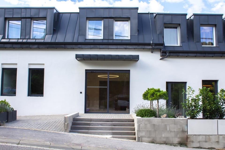 Property building, Facade/entrance