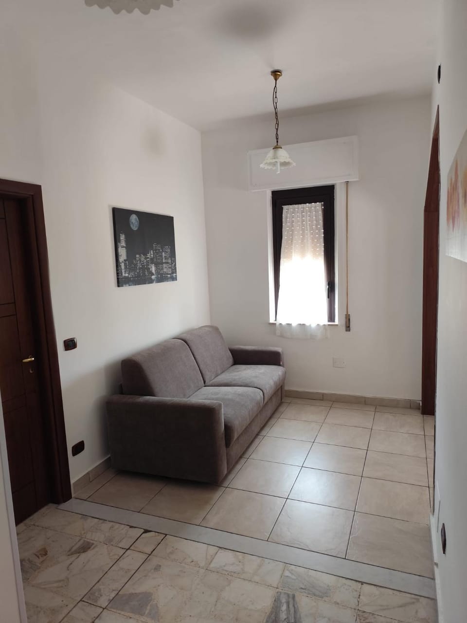 Bed, Living room, Photo of the whole room