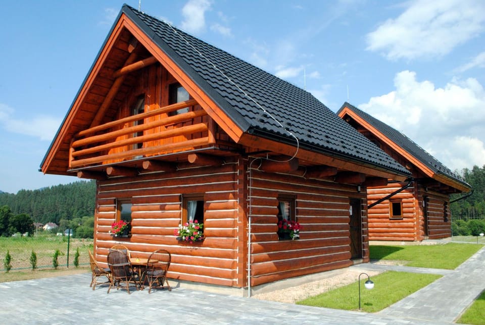 Property building, Neighbourhood