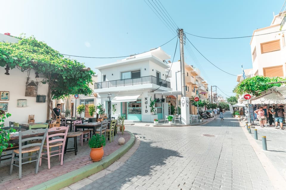 Property building, Day, Neighbourhood, City view, Street view, Location