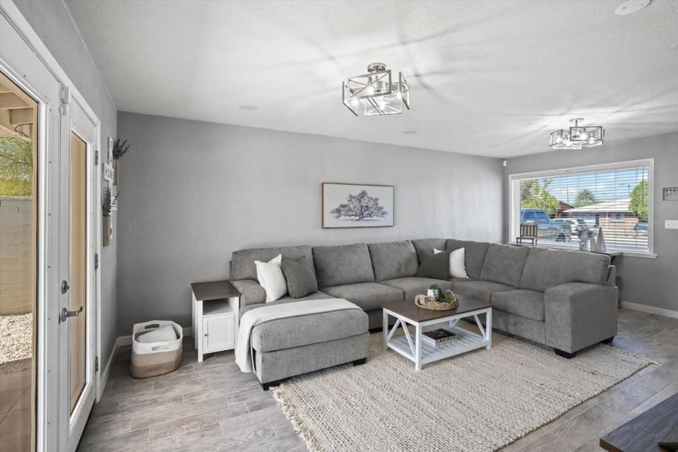 Tucson Oasis by Rather Be Properties House in Catalina Foothills