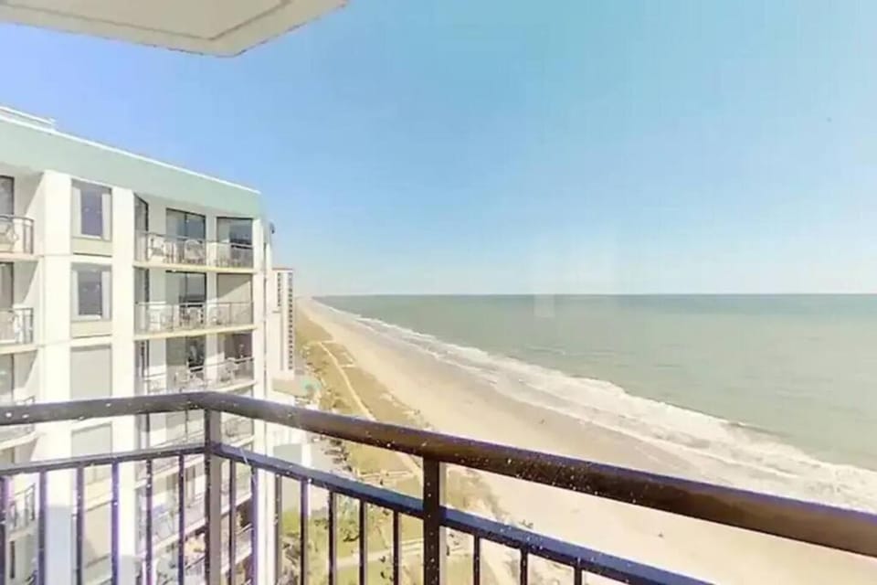 Beach Therapy, Our Oceanfront Suite with 2 balconies 1826 Apartment in Myrtle Beach