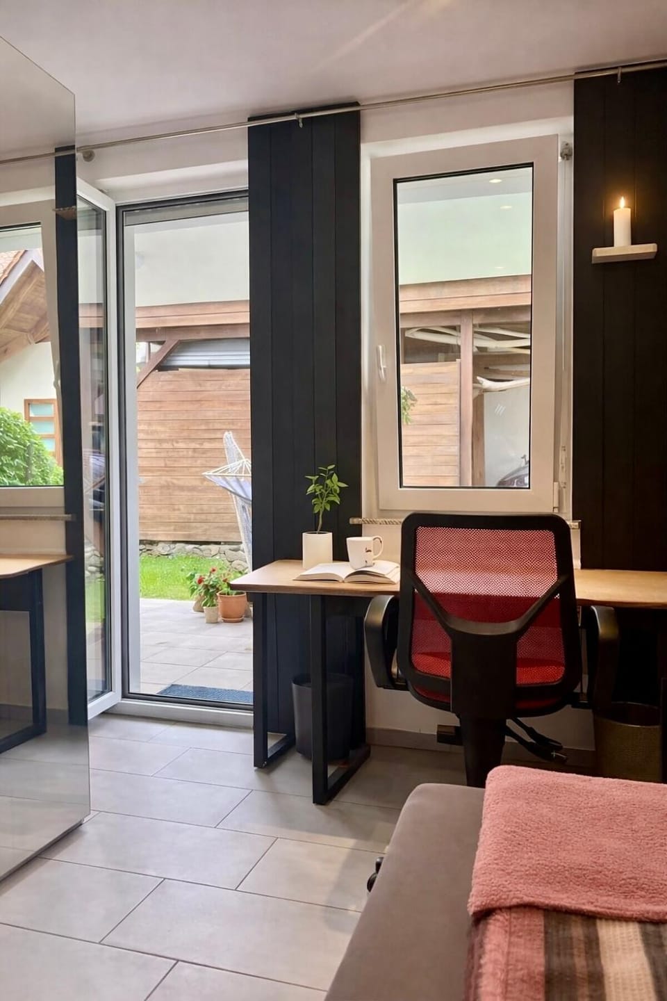 Photo of the whole room