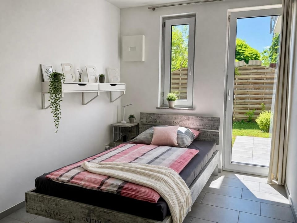 Bed, Photo of the whole room