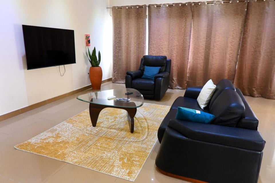 TV and multimedia, Living room, Seating area, Evening entertainment