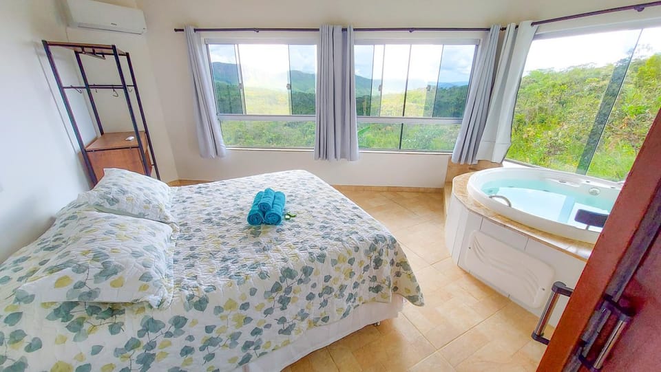 Bed, Natural landscape, Hot Tub, Photo of the whole room, Bedroom, Bath, towels