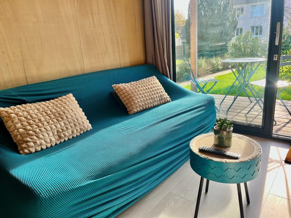 Day, View (from property/room), Balcony/Terrace, Living room, Seating area