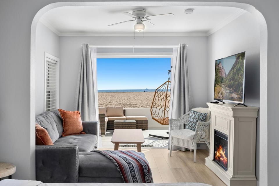 1628 West Oceanfront Oasis 2 Apartment in Balboa Peninsula