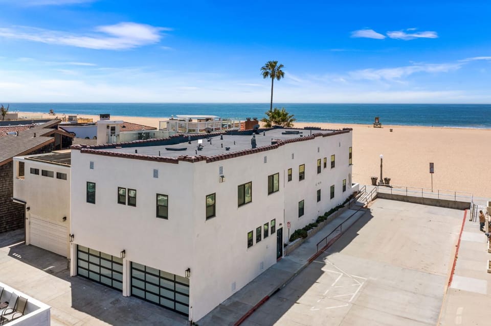 1628 West Oceanfront Oasis 4,5,6,7,8,9 Apartment in Balboa Peninsula