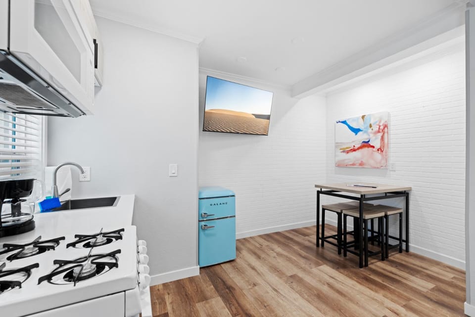 1628 West Oceanfront Oasis 3 Apartment in Balboa Peninsula