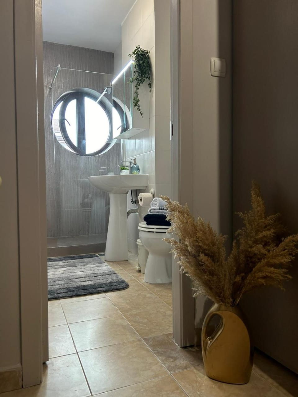 Shower, Toilet, Bathroom